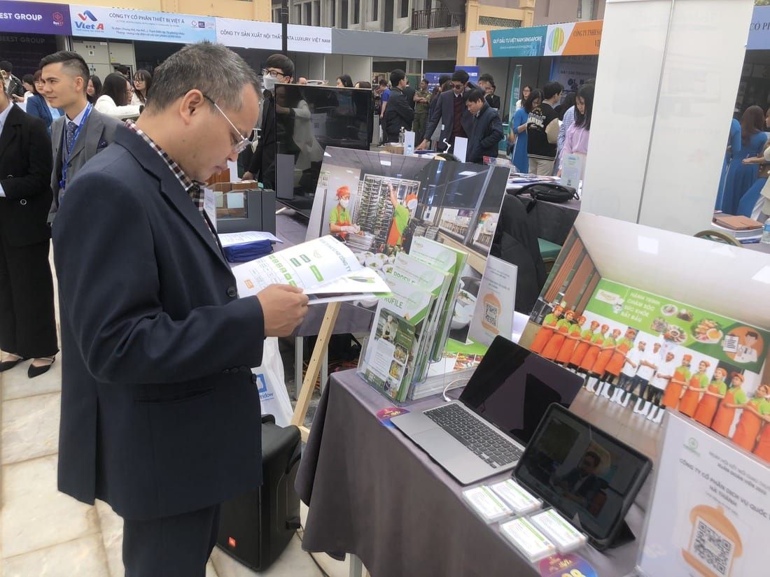 Hoạt động nội bộ