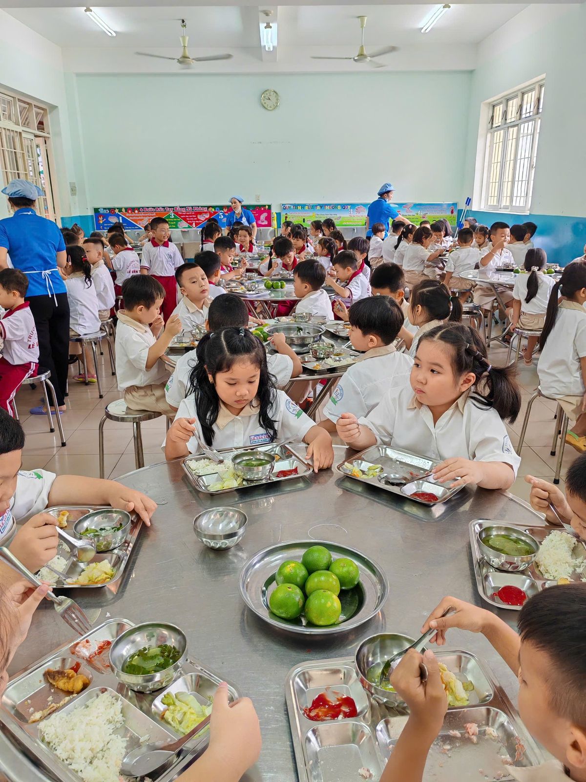 Nhà cung cấp suất ăn bán trú trường học uy tín