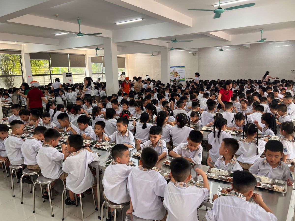 Suất ăn bán trú trường học – Tiêu chí chọn trường của phụ huynh hiện đại