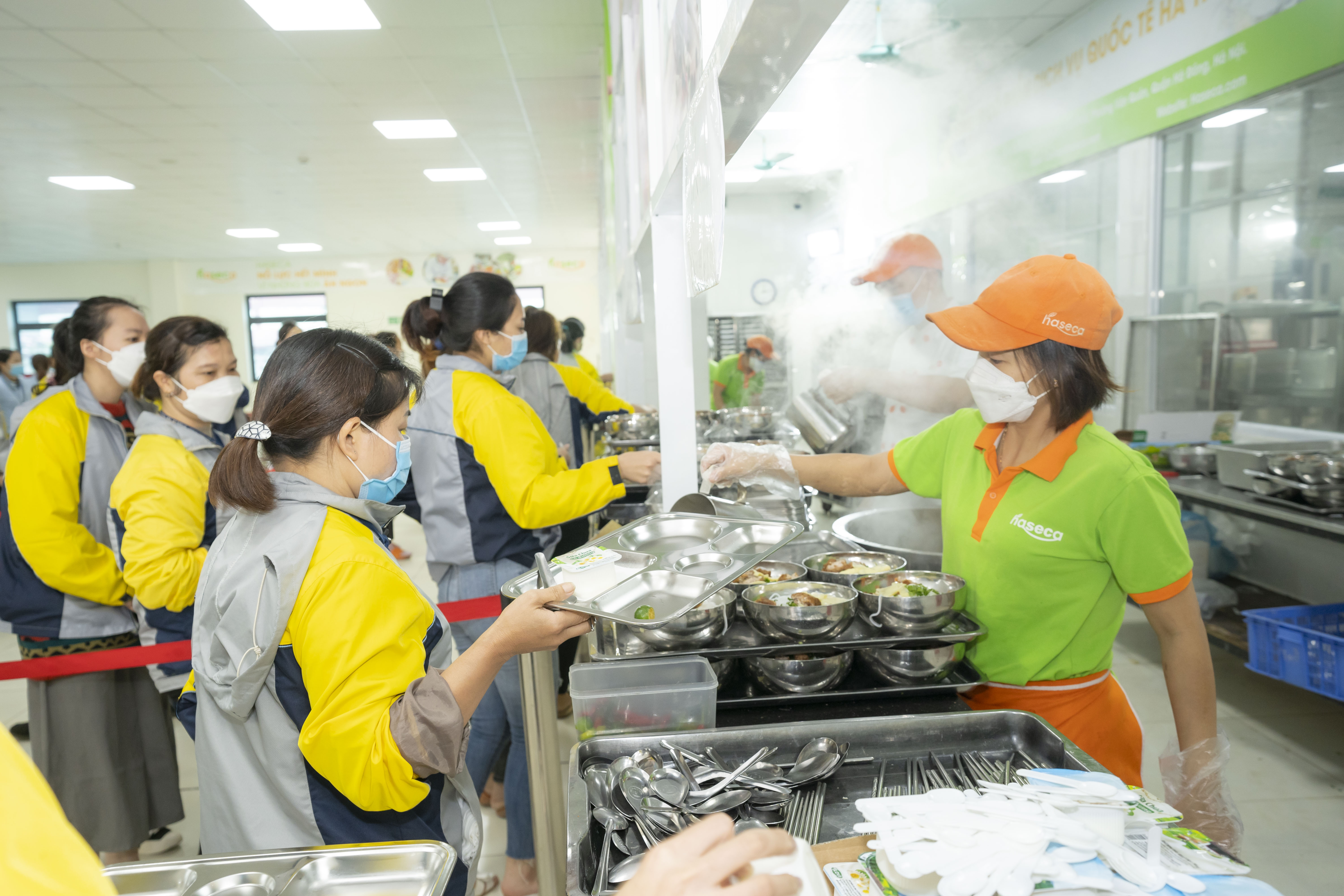 Nhà cung cấp dịch vụ suất ăn công nghiệp uy tín tại Hà Tĩnh