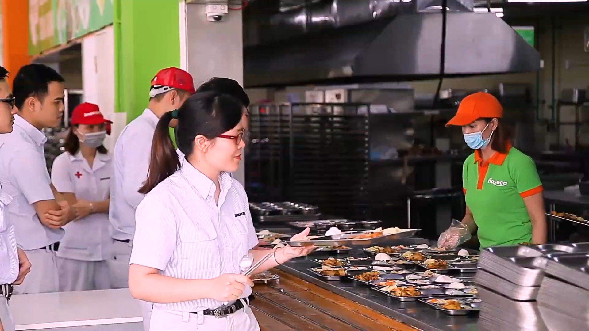 Nhà cung cấp dịch vụ suất ăn công nghiệp tại Nghệ An uy tín nhất!