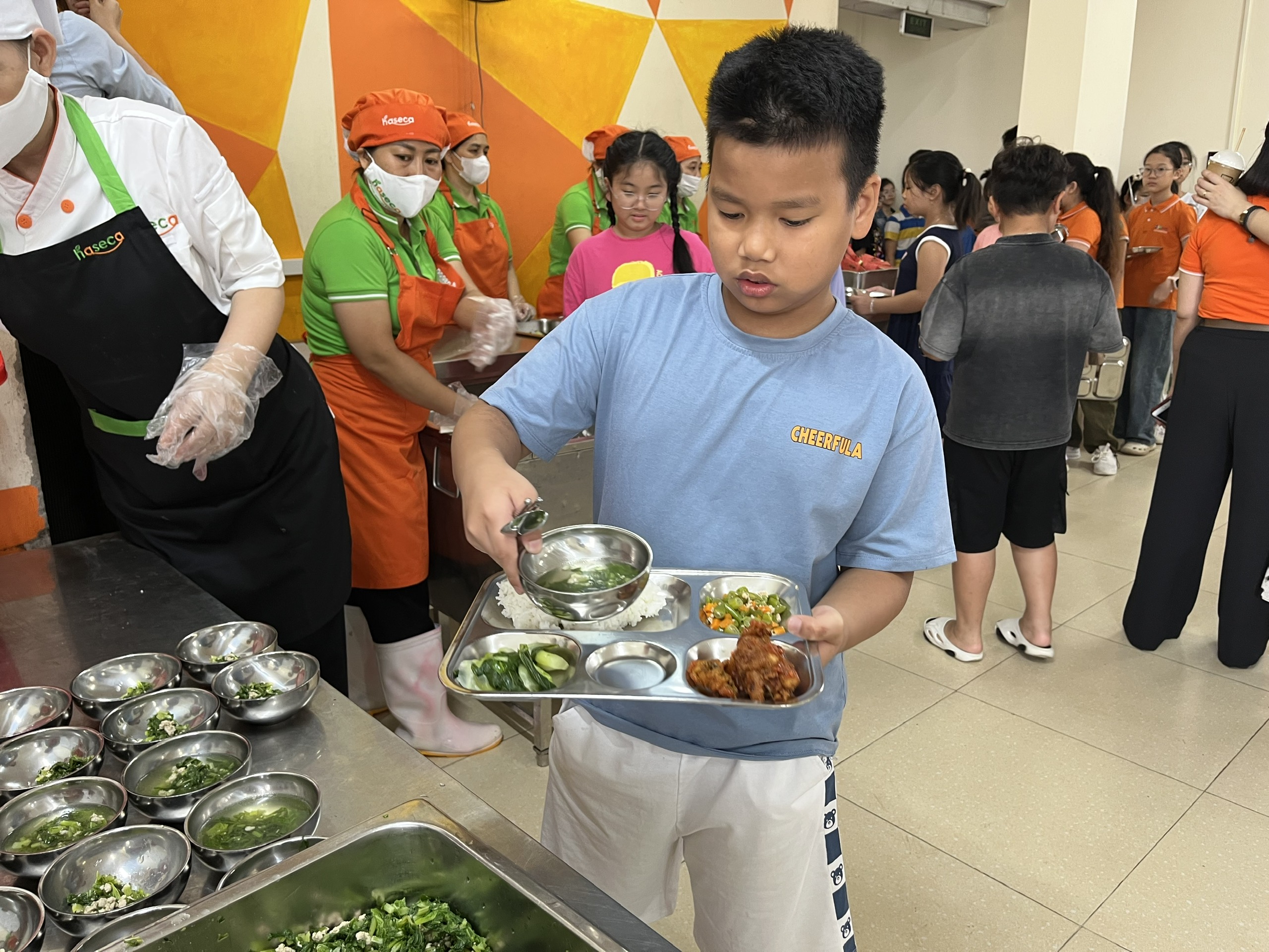 Hợp đồng suất ăn bán trú trường học: Điều khoản cần rõ ràng ngay từ đầu