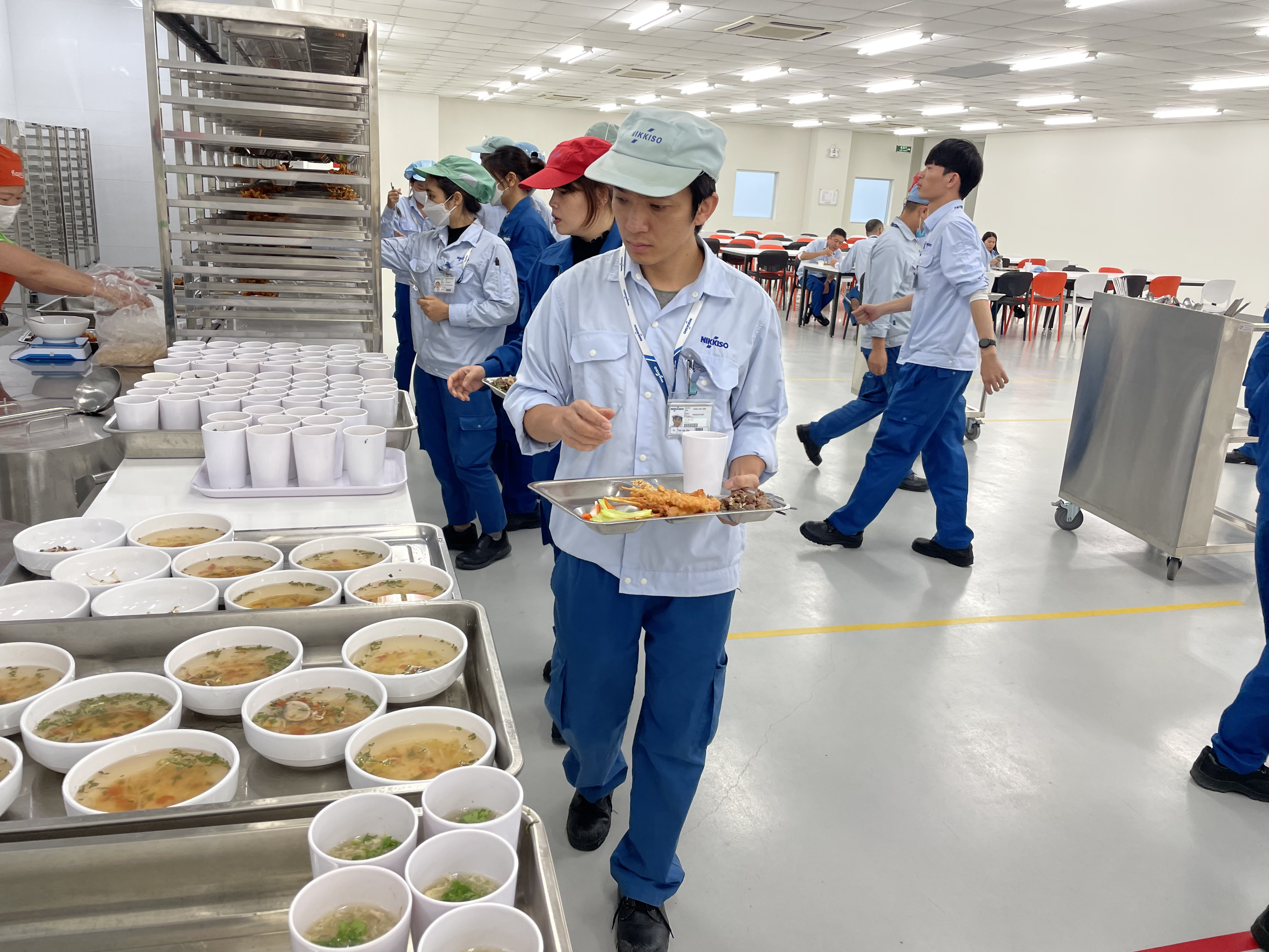 Công ty suất ăn công nghiệp, suất ăn công nghiệp, bếp ăn công nghiệp, giá suất ăn công nghiệp, suất ăn công nghiệp giá rẻ, dịch vụ bếp ăn tập thể, nhà thầu bếp ăn, dịch vụ suất ăn công nghiệp, nhà thầu suất ăn, thực đơn suất ăn công nghiệp