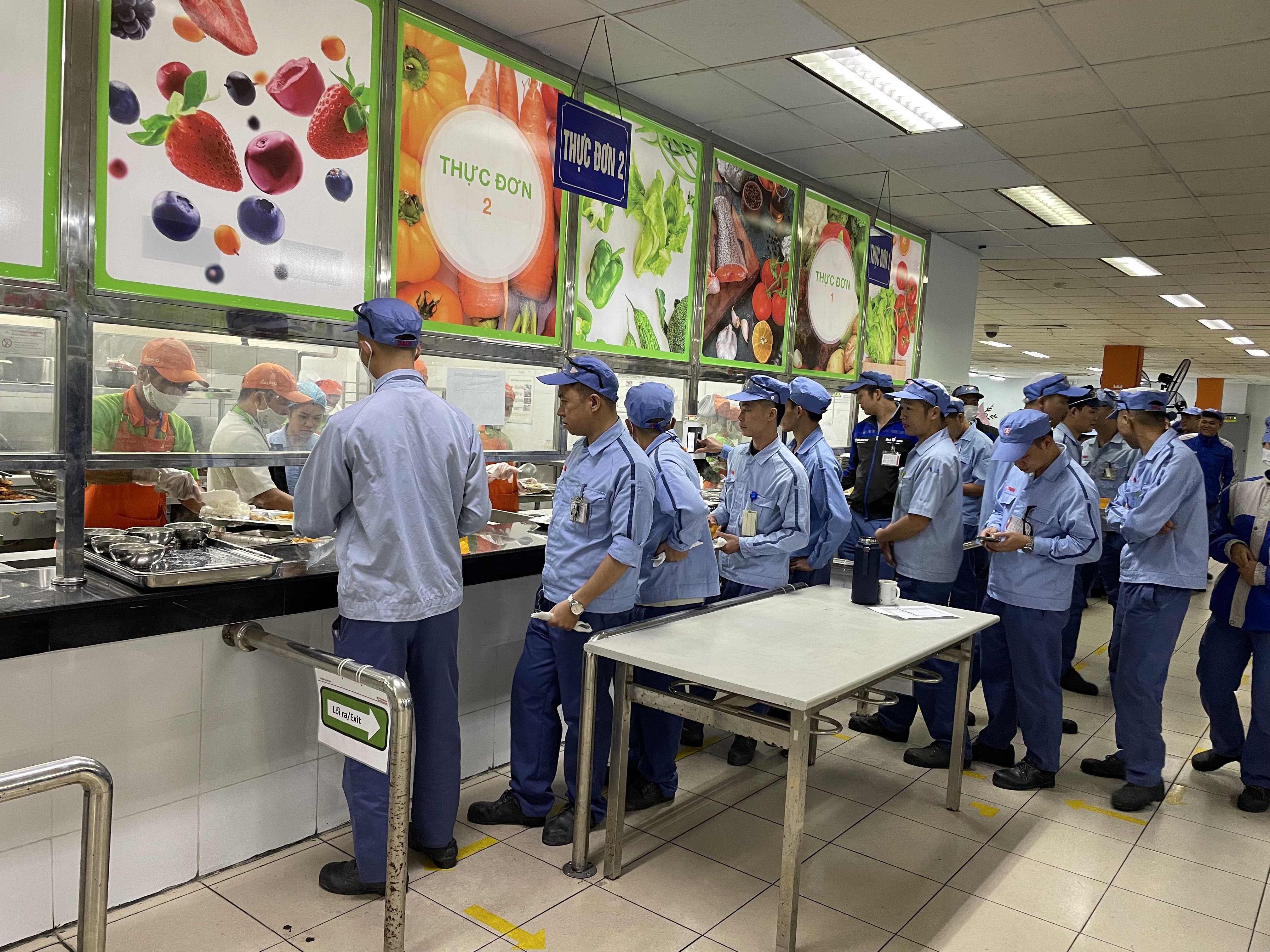 Công ty suất ăn công nghiệp, suất ăn công nghiệp, bếp ăn công nghiệp, giá suất ăn công nghiệp, suất ăn công nghiệp giá rẻ, dịch vụ bếp ăn tập thể, nhà thầu bếp ăn, dịch vụ suất ăn công nghiệp, nhà thầu suất ăn, thực đơn suất ăn công nghiệp