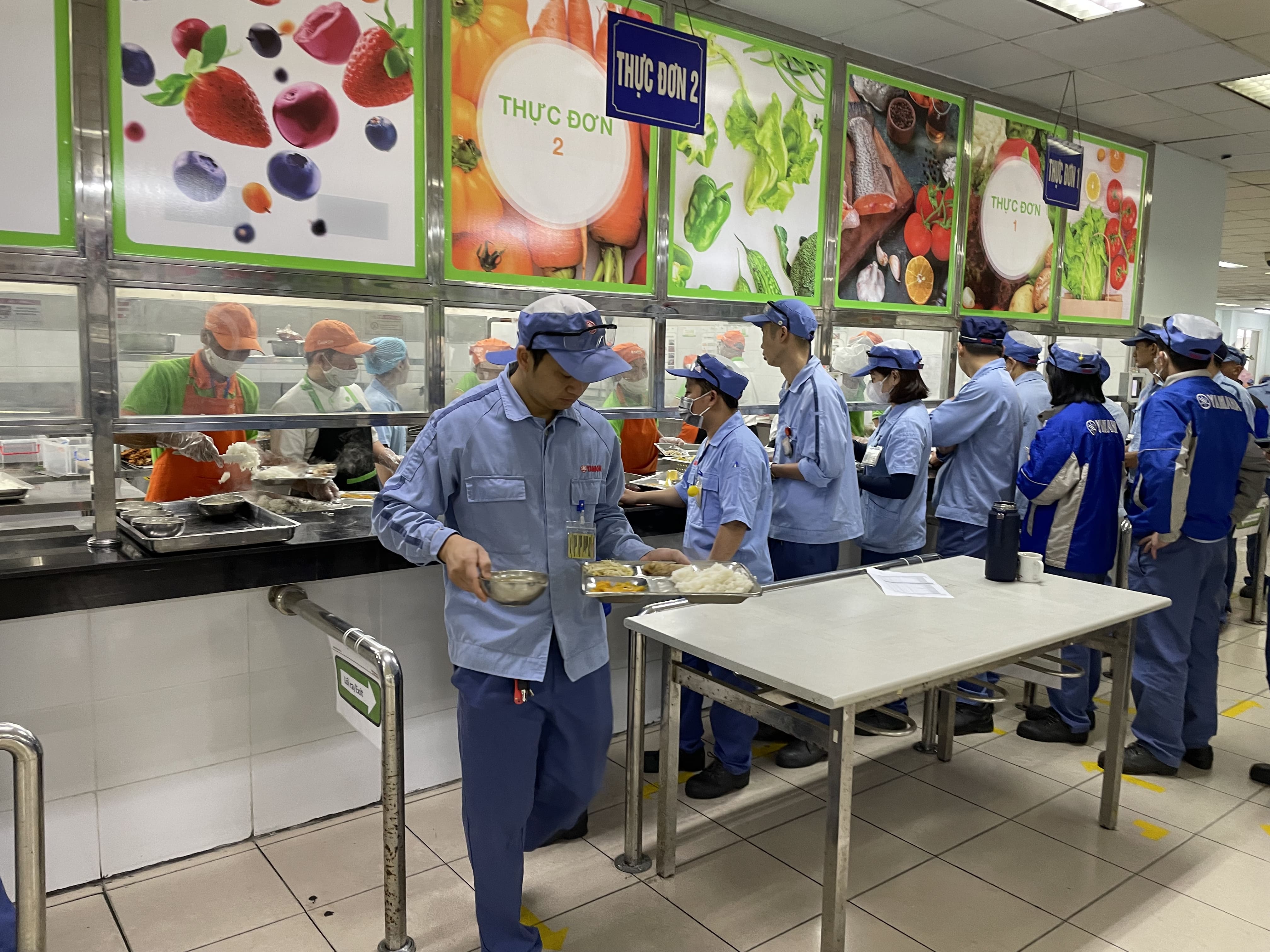 Công ty suất ăn công nghiệp, suất ăn công nghiệp, bếp ăn công nghiệp, giá suất ăn công nghiệp, suất ăn công nghiệp giá rẻ, dịch vụ bếp ăn tập thể