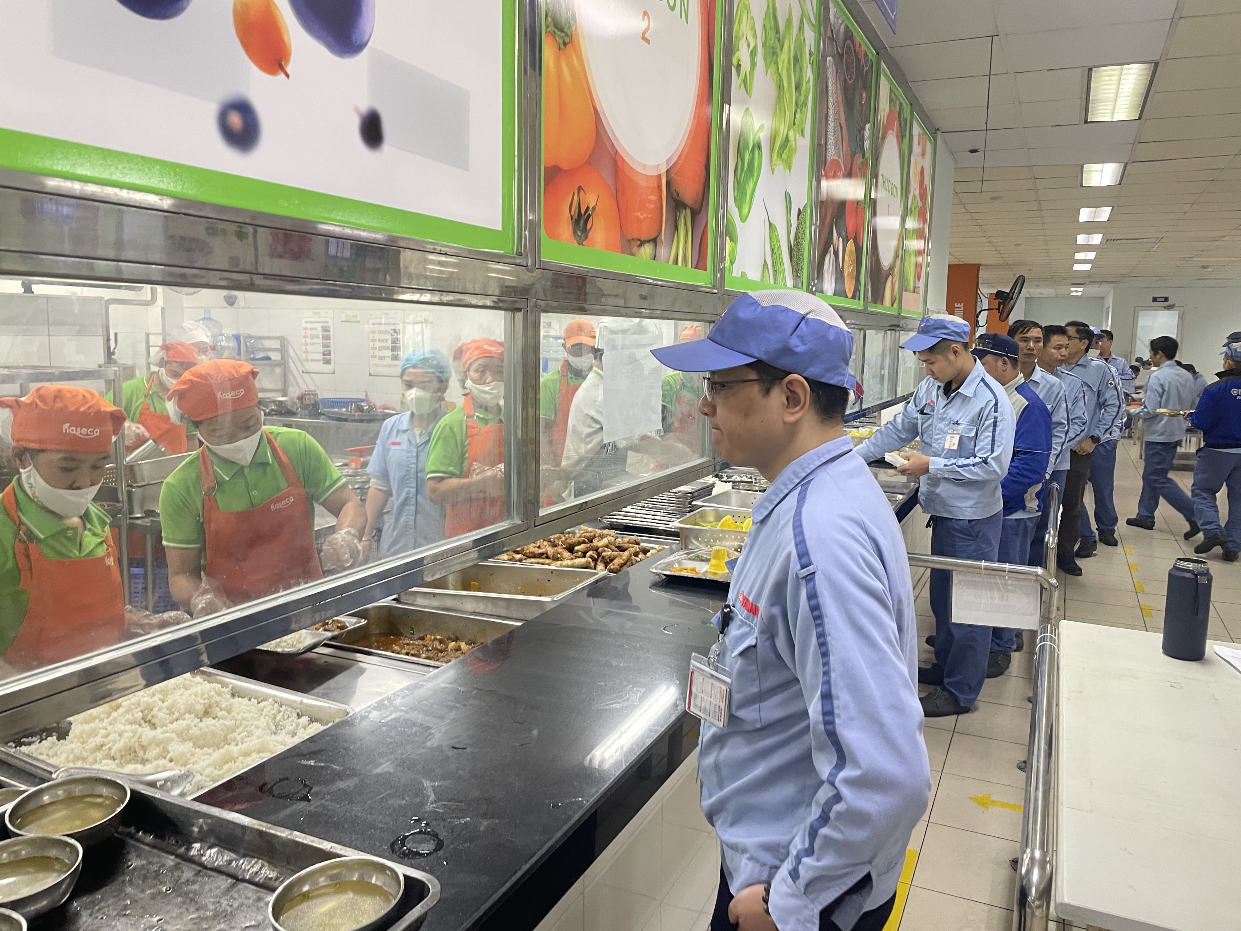 Công ty suất ăn công nghiệp, suất ăn công nghiệp, bếp ăn công nghiệp, giá suất ăn công nghiệp, suất ăn công nghiệp giá rẻ, dịch vụ bếp ăn tập thể